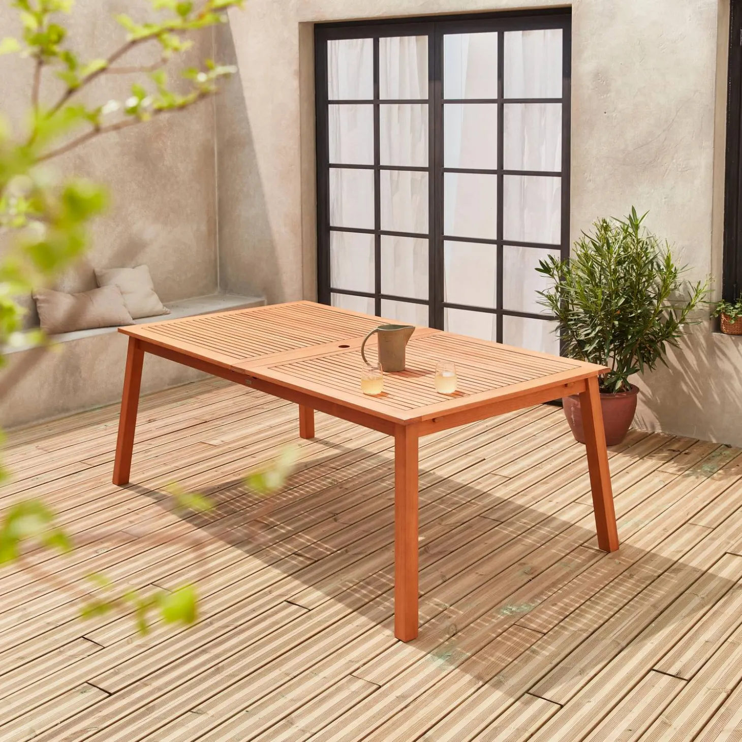 Mesa de jardim extensível em madeira de eucalipto, 10 a 12 lugares