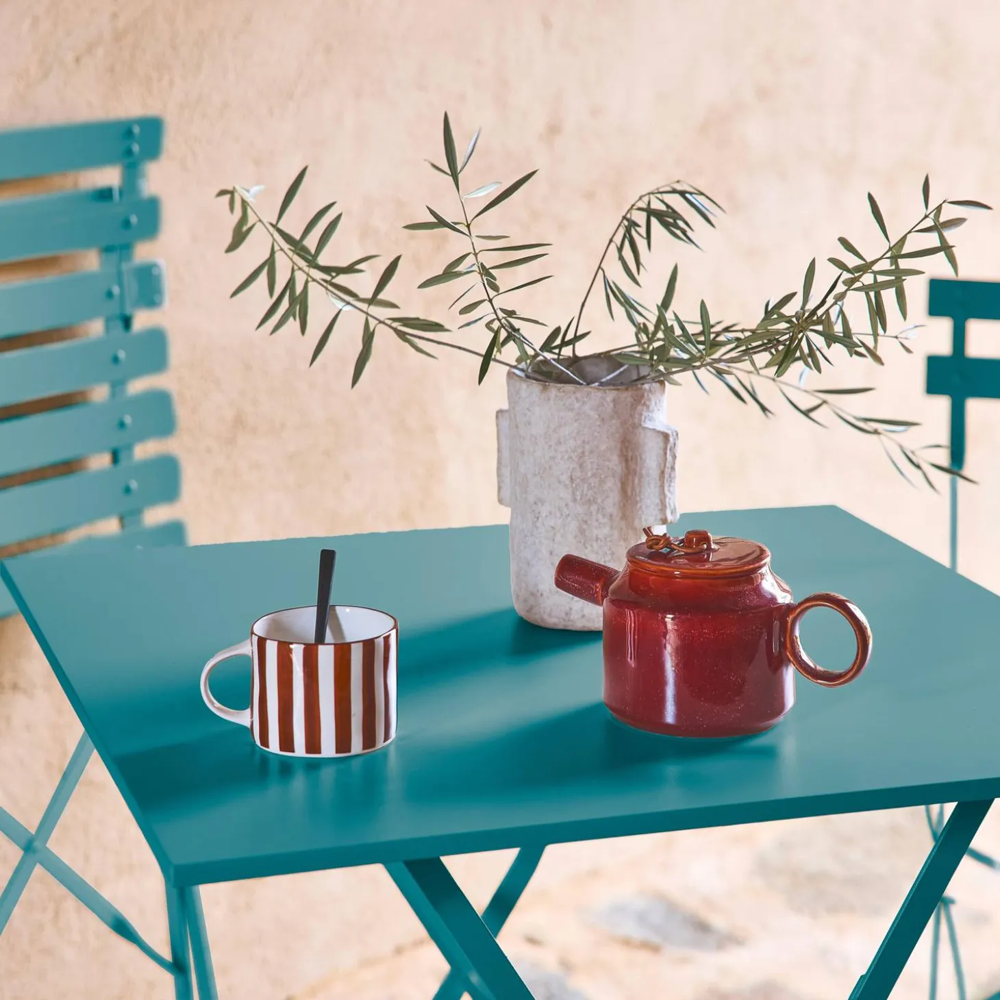 Mesa de jardim quadrada dobrável estilo bistrô, 2 lugares
