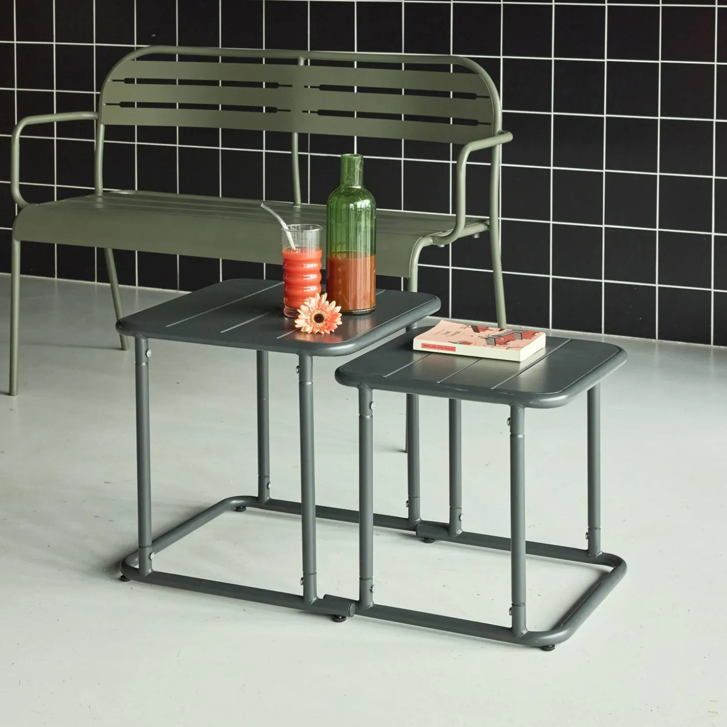 Mesa de ninho bistrô quadrada para exterior em aço, 45cm