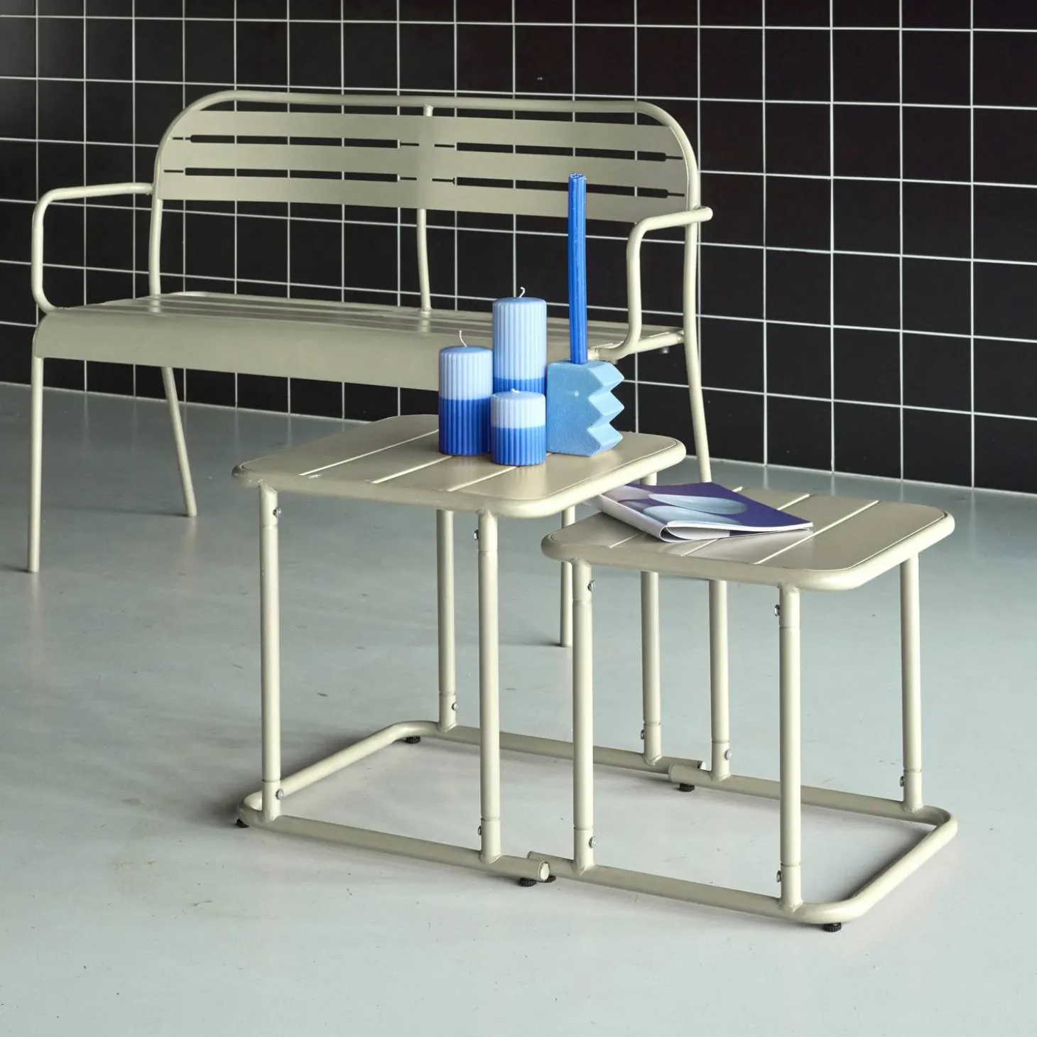 Mesa de ninho bistrô quadrada para exterior em aço, 45cm