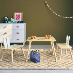 Mesa para crianças + 2 cadeiras