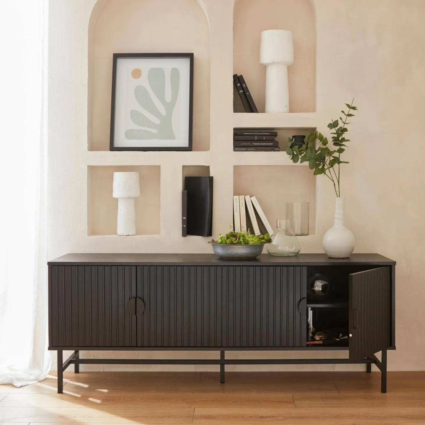 Móvel de TV com efeito de madeira ranhurada, 160cm