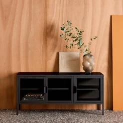 Móvel de TV industrial em metal e vidro com 3 portas, 120cm