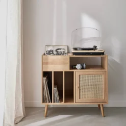 Móvel para vinil com efeito de cana e madeira