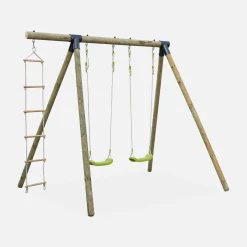 Parque infantil com escada e 2 baloiços