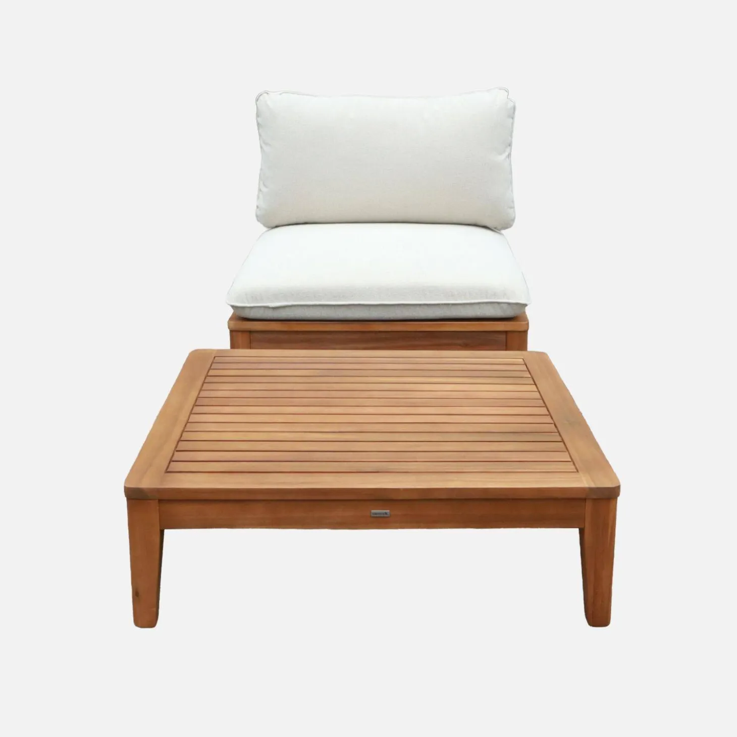 Poltrona de jardim com mesa de centro em madeira de acácia e bouclé