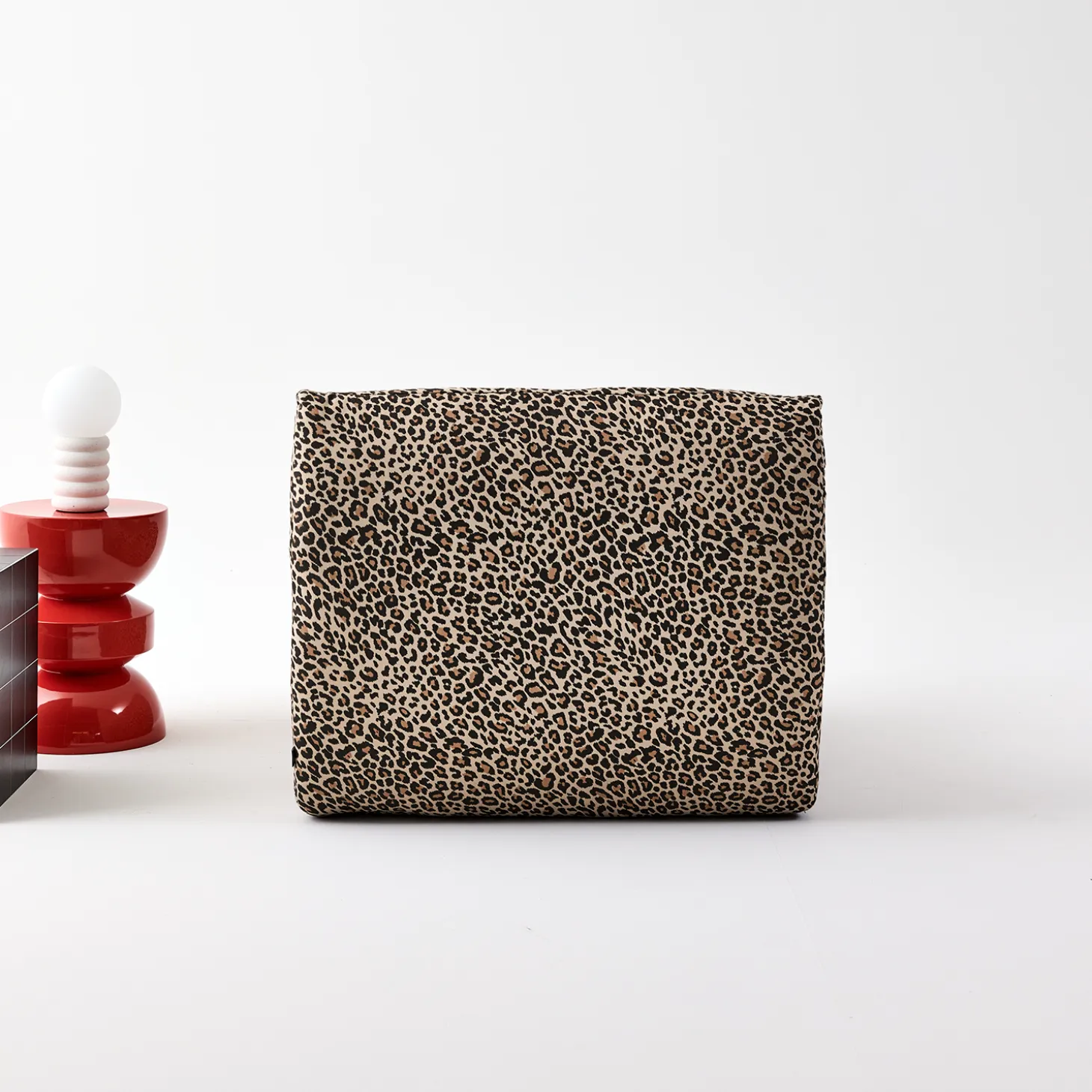 Poltrona de tecido leopardo, 1 lugar