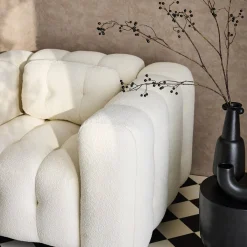 Poltrona em tecido boucle texturado, 1 lugar