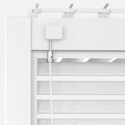 Pérgola bioclimática de alumínio encostada 3x4m + 3 persianas 1.3m