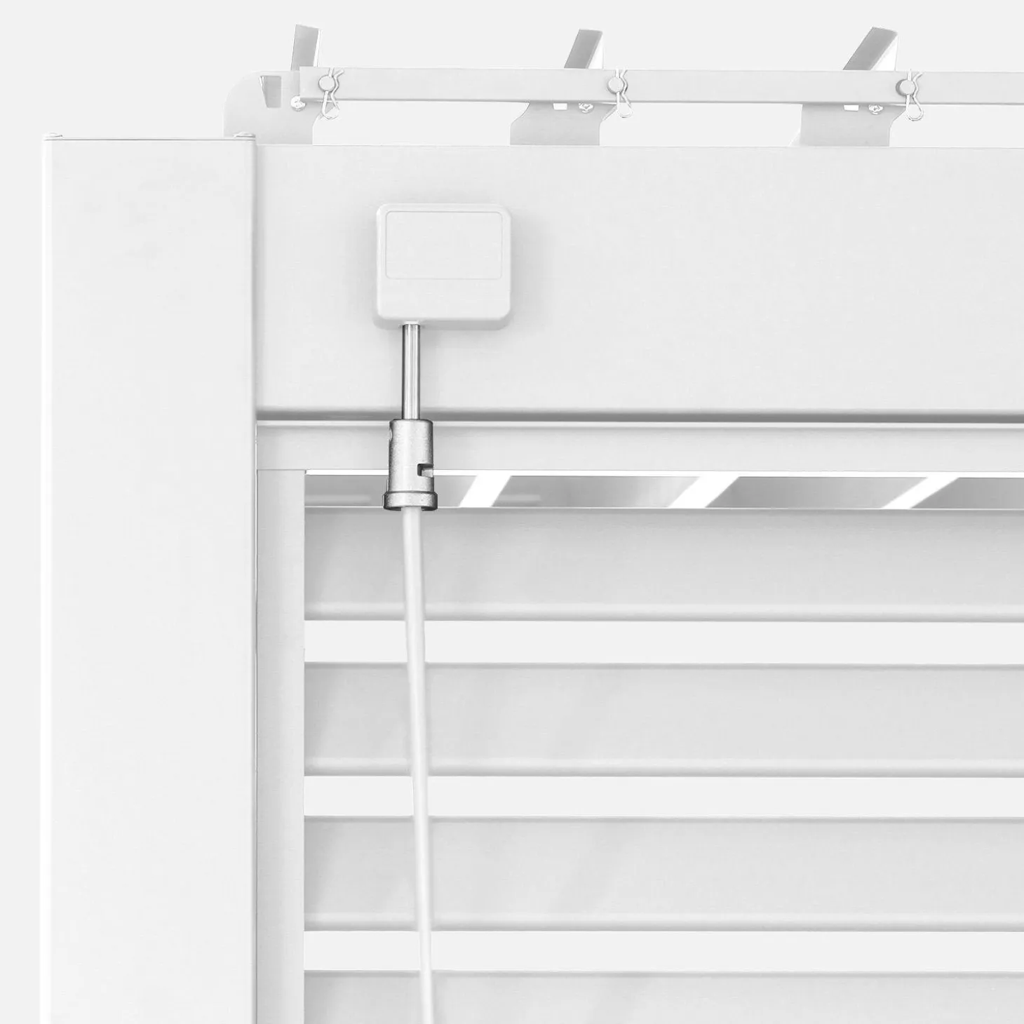 Pérgola bioclimática de alumínio encostada 3x4m + 3 persianas 1.3m