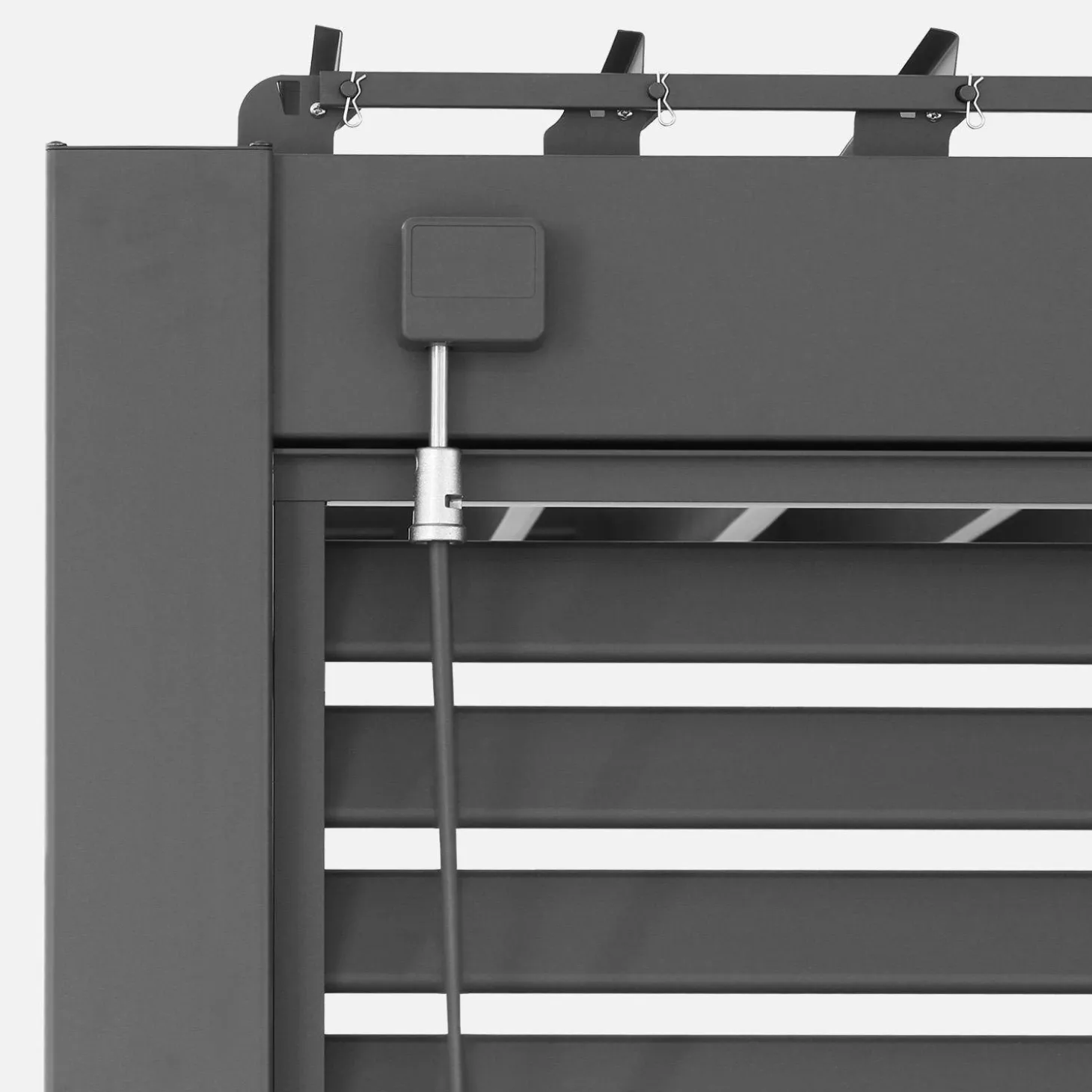 Pérgola bioclimática de alumínio encostada 3x4m + 3 persianas 1.3m