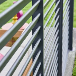 Pérgola bioclimática em alumínio 3x4 + 3 persianas de 1.3m