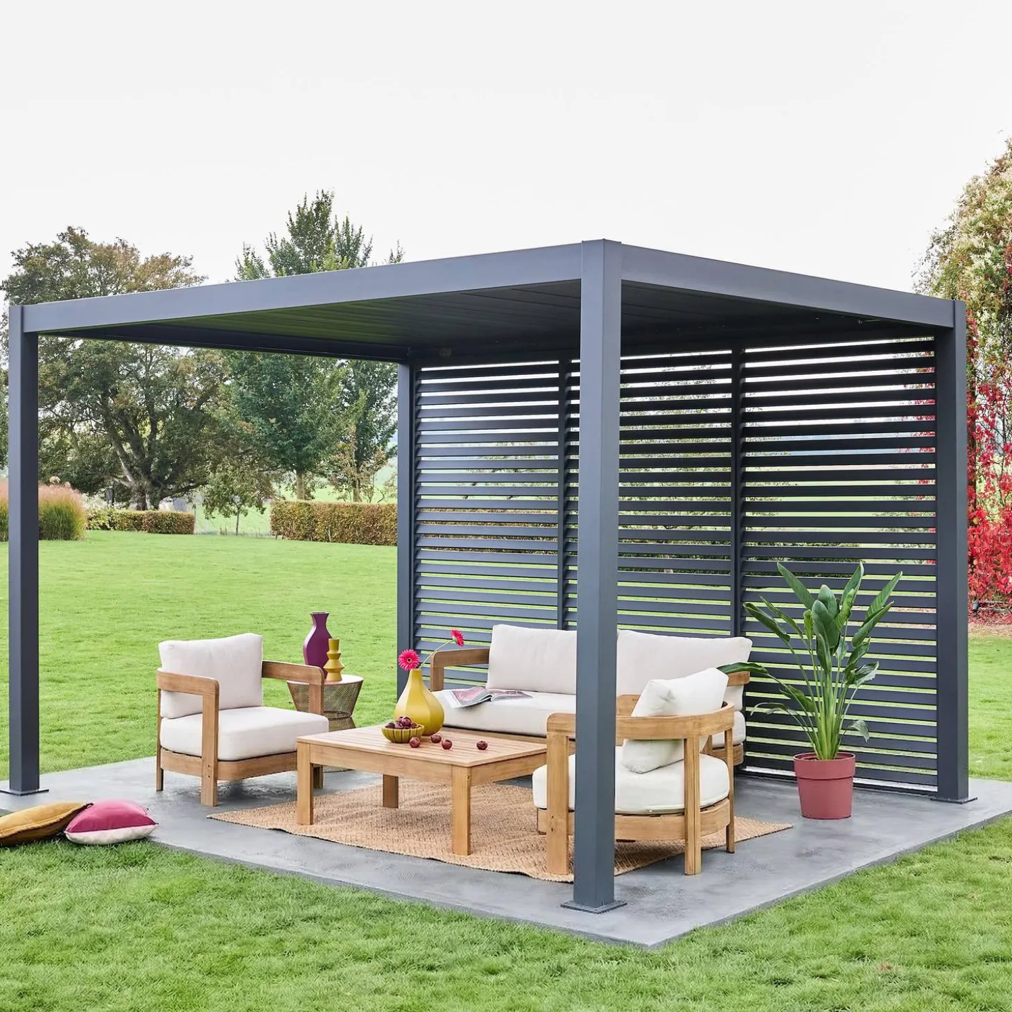 Pérgola bioclimática em alumínio 3x4 + 3 persianas de 1.3m