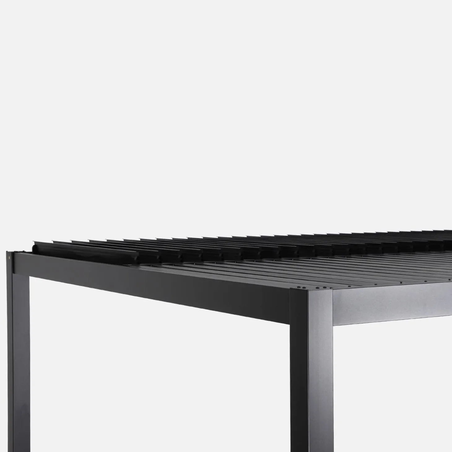 Pérgola bioclimática em alumínio e aço 3x3m com lâminas ajustáveis