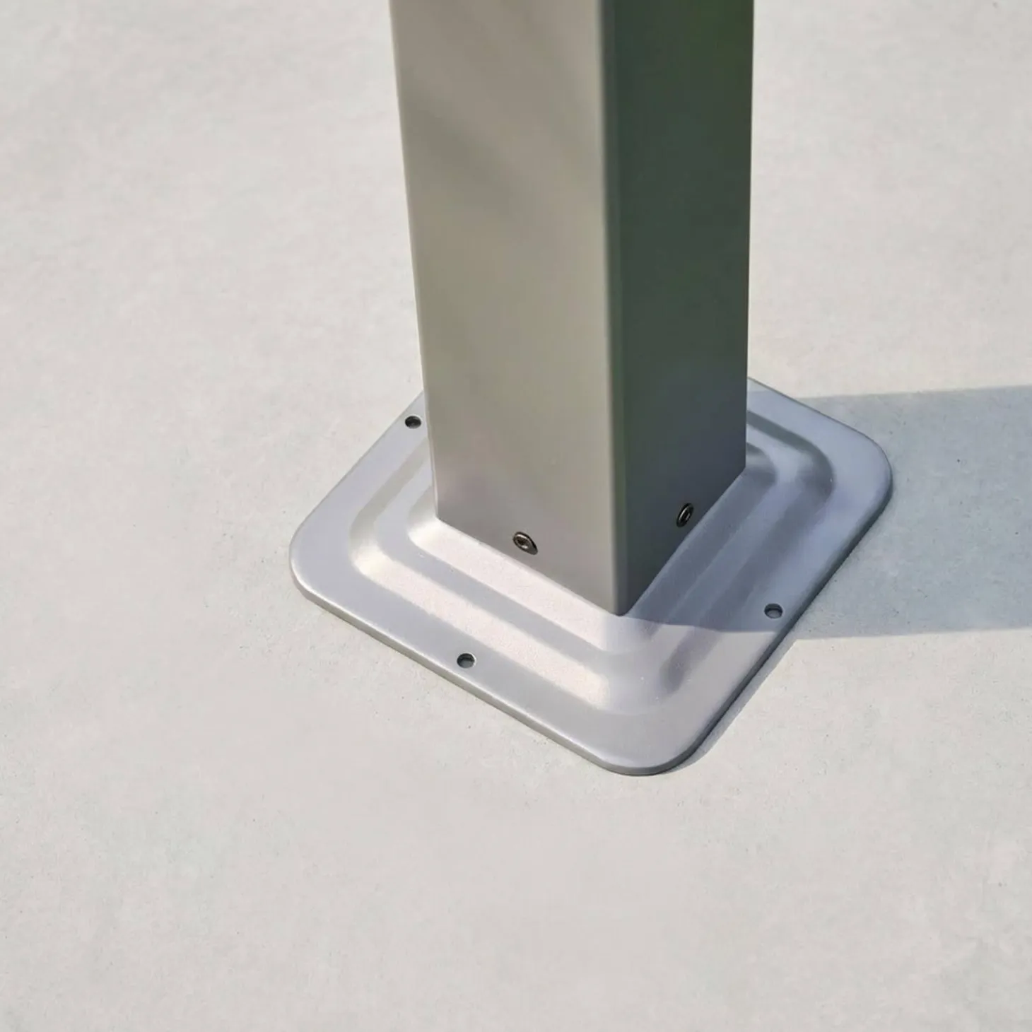 Pérgola bioclimática em alumínio e aço 3x4m com lâminas ajustáveis