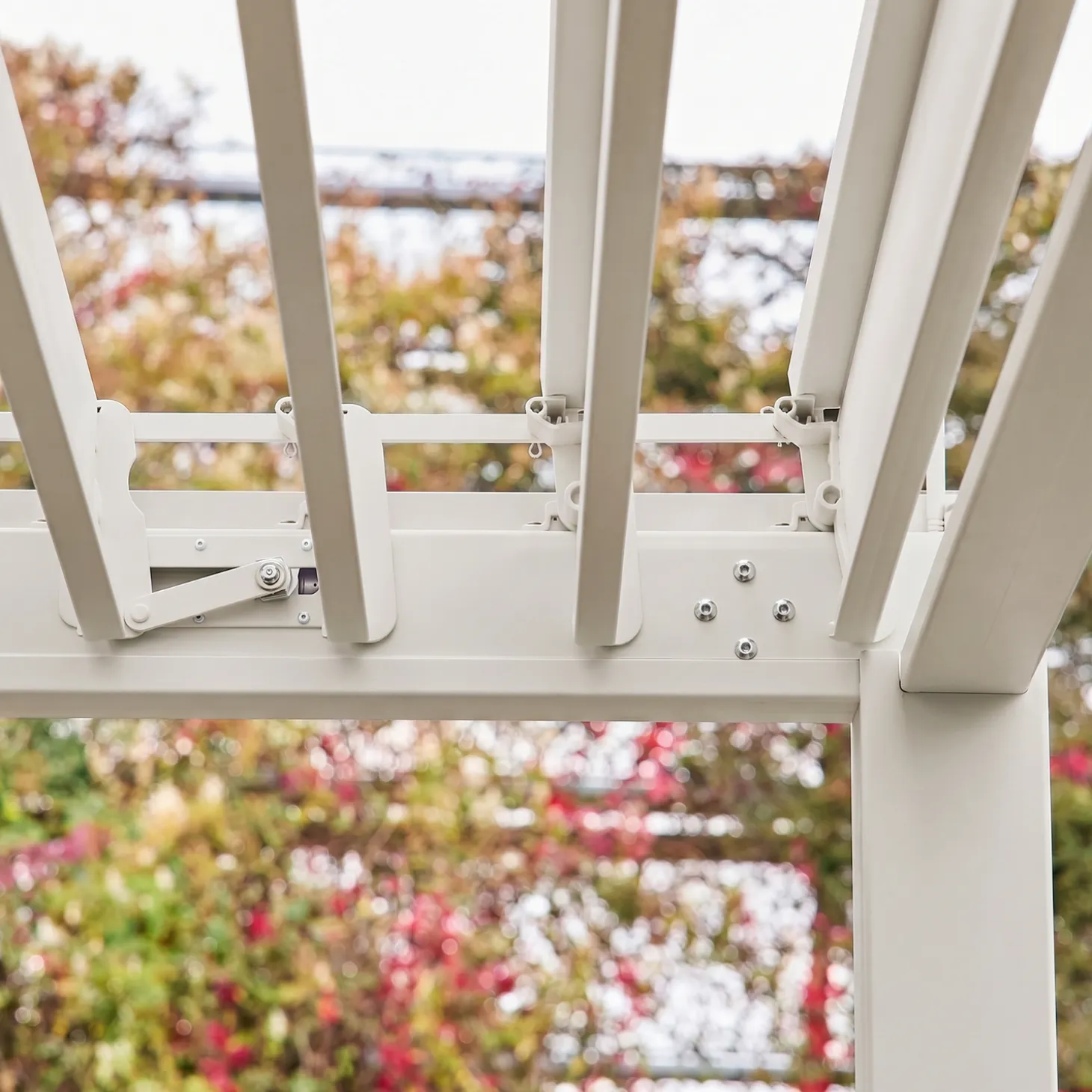 Pérgola bioclimática 3x4m + estore 4m