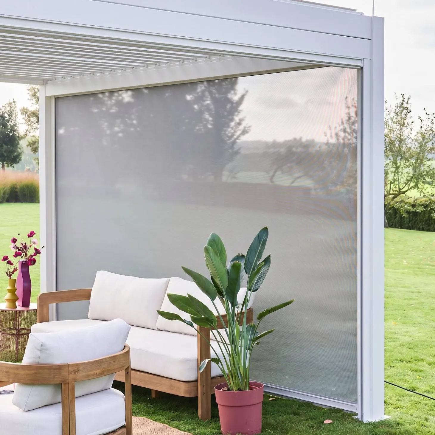Pérgola bioclimática 3x4m + estore 4m