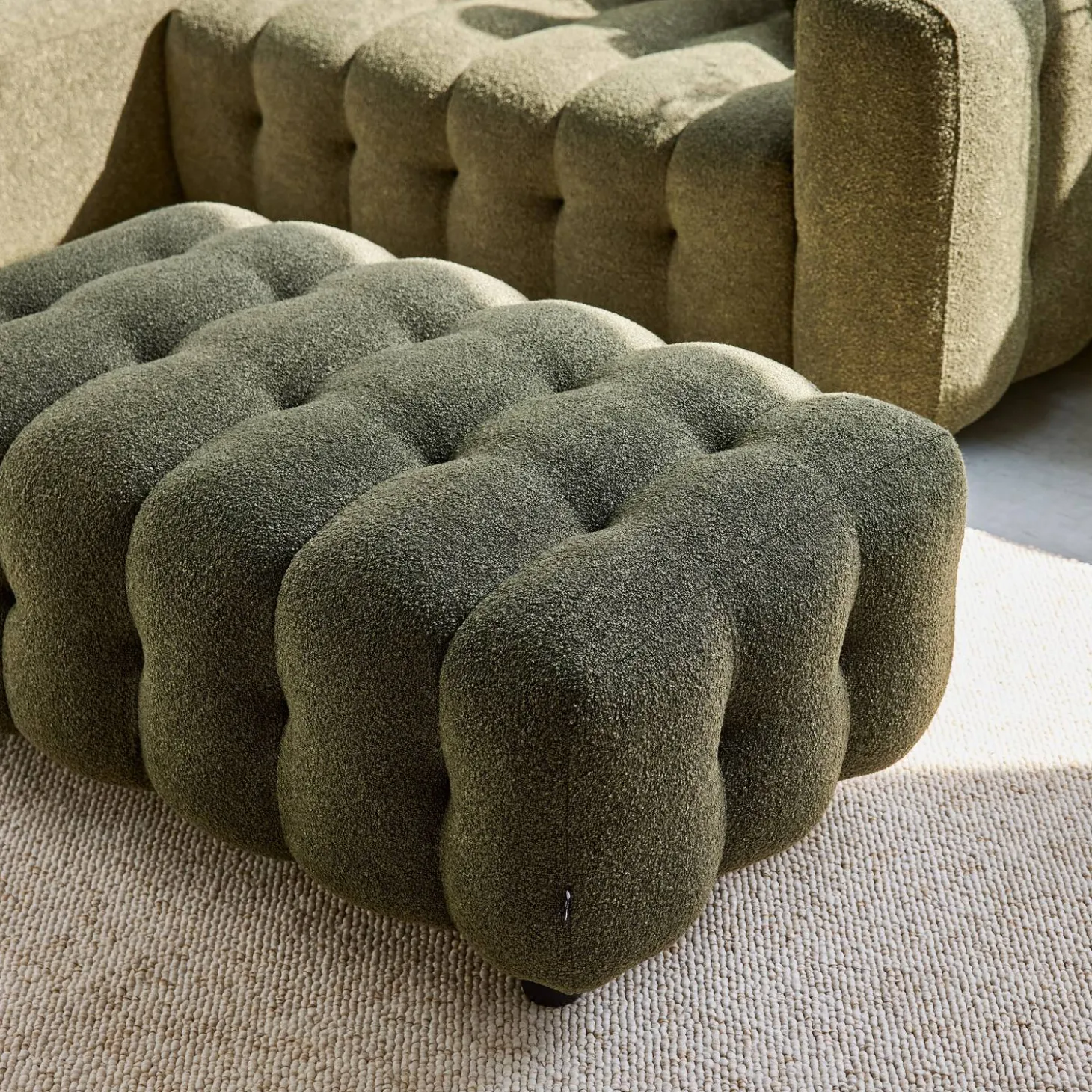 Puff para sofá textura boucle de 3 lugares