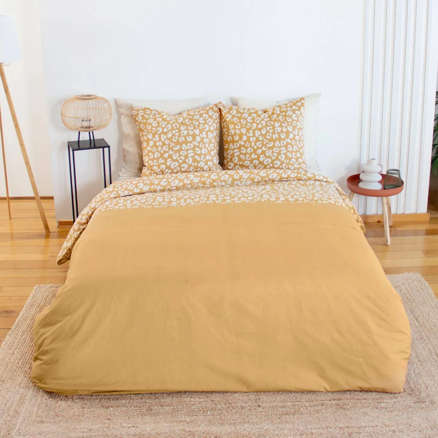 Roupa de cama de algodão reversível com estampa de leopardo amarelo, 2 lugares