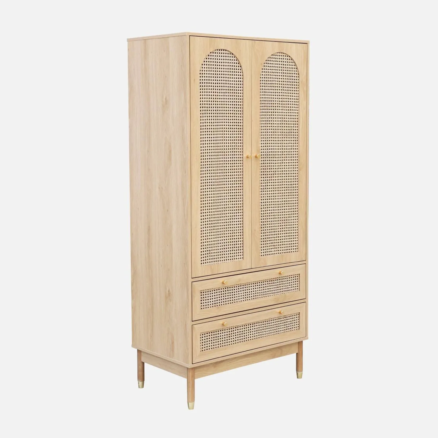 Roupeiro com acabamento em madeira e cana com 2 portas e 2 gavetas