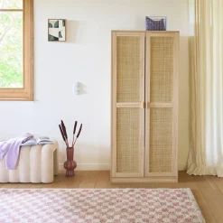 Roupeiro em madeira e cana com 2 portas