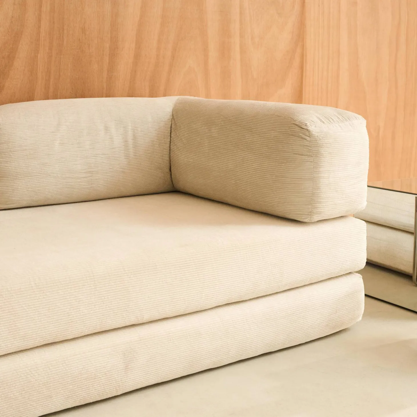 Sofá-cama conversível em veludo canelado com estrutura cromada, 3 lugares