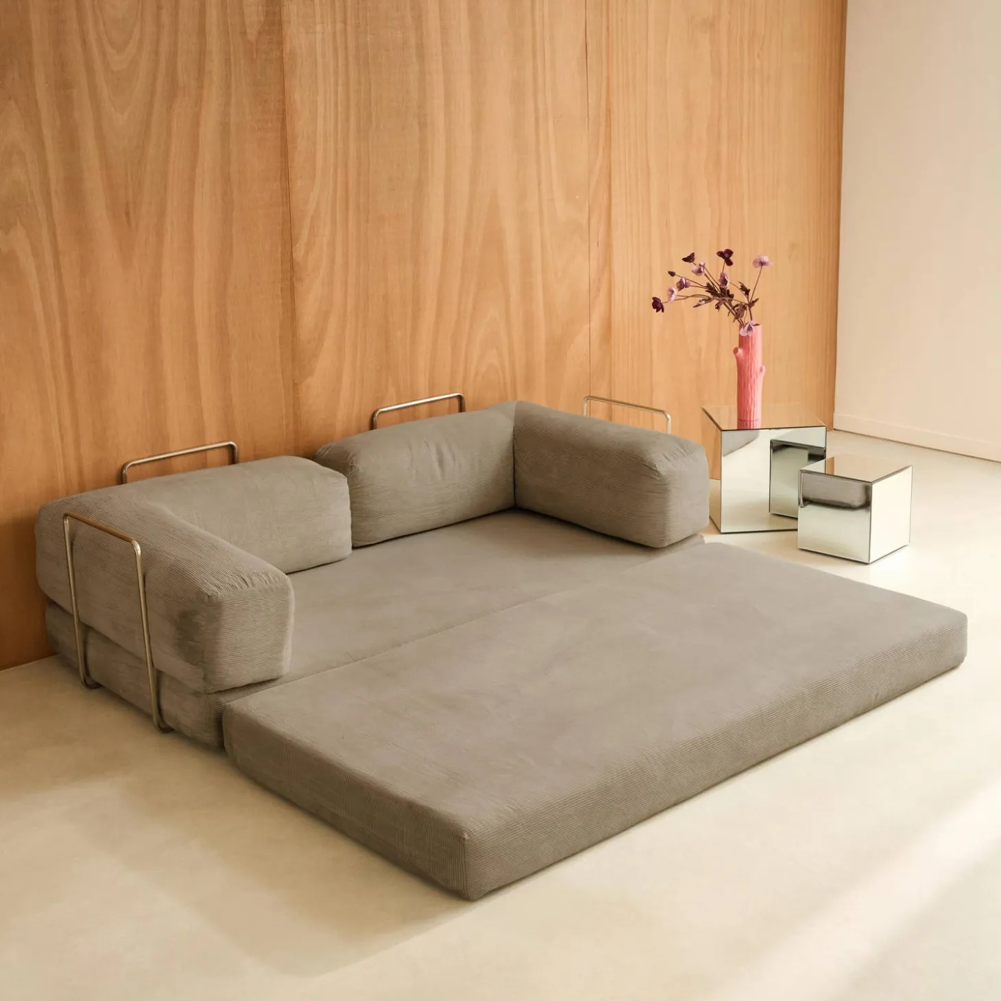 Sofá-cama conversível em veludo canelado com estrutura cromada, 3 lugares