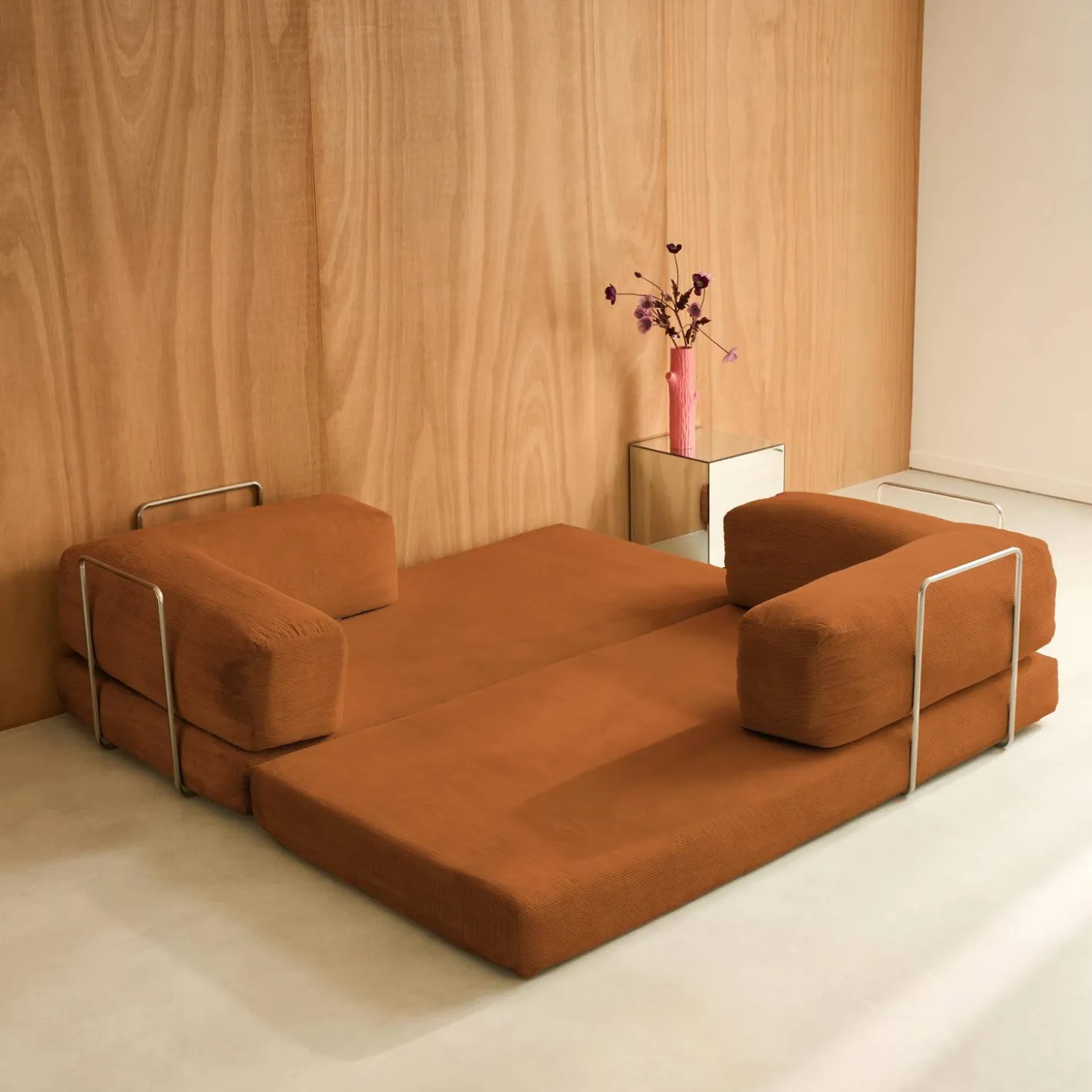 Sofá-cama conversível em veludo canelado com estrutura cromada, 3 lugares