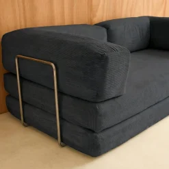 Sofá-cama conversível em veludo canelado com estrutura cromada, 3 lugares