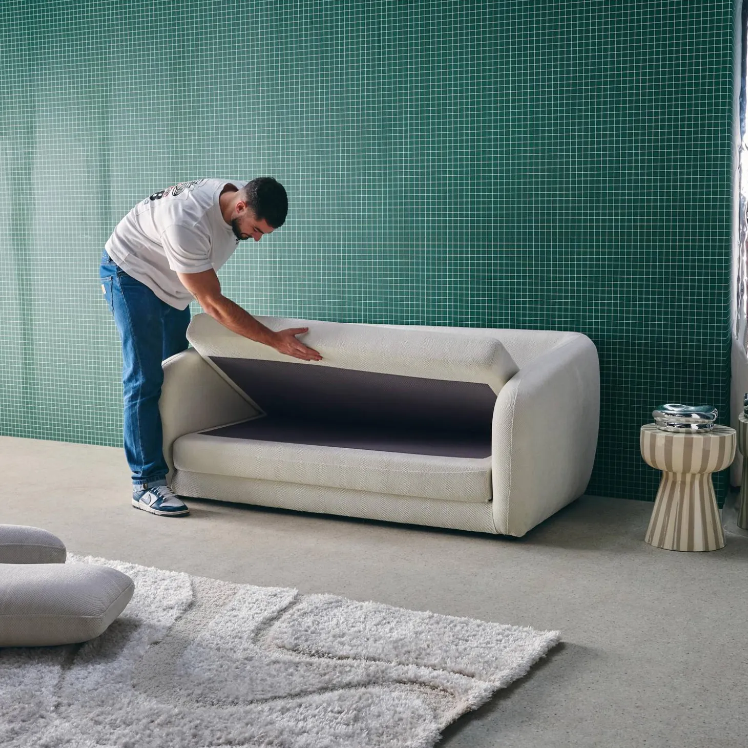 Sofá-cama conversível tecido chenille, 2 lugares