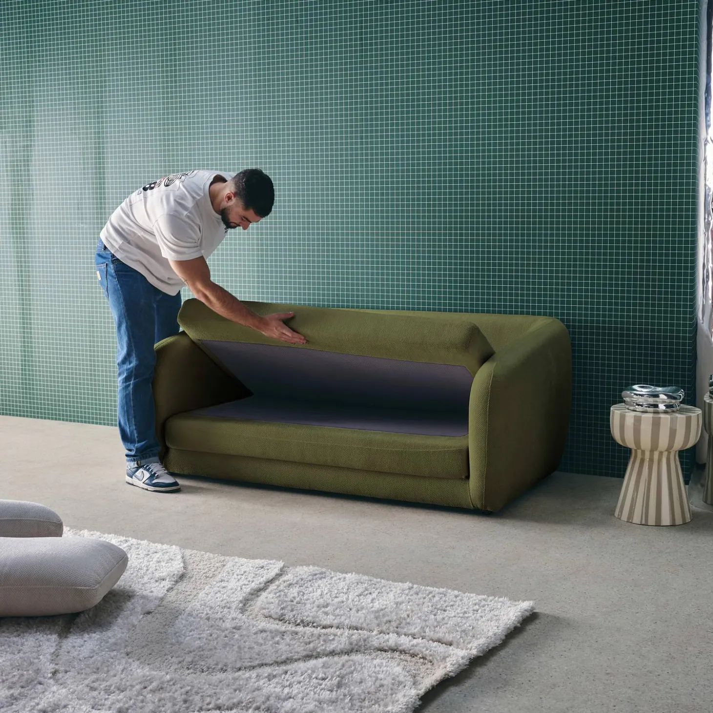 Sofá-cama conversível tecido chenille, 2 lugares