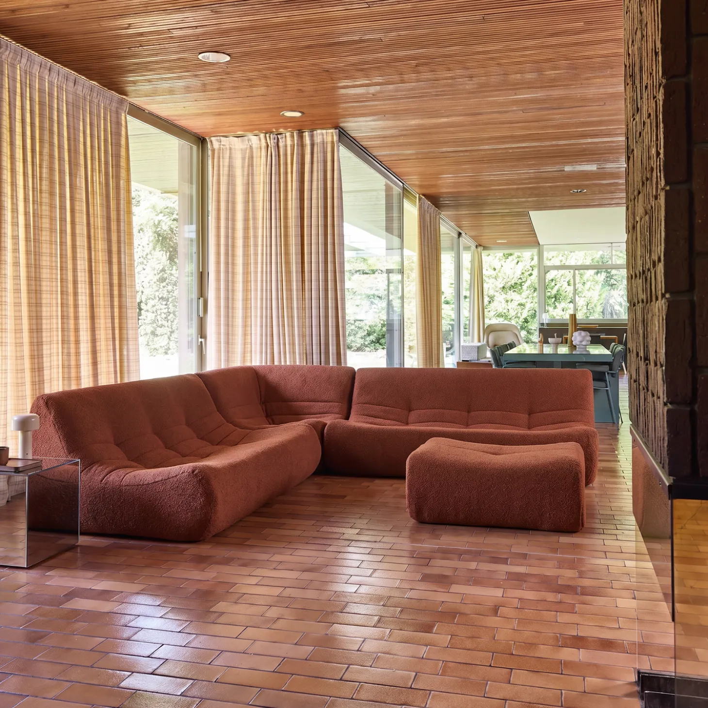 Sofá de canto modular com apoio para os pés em tecido bouclé, 7 lugares