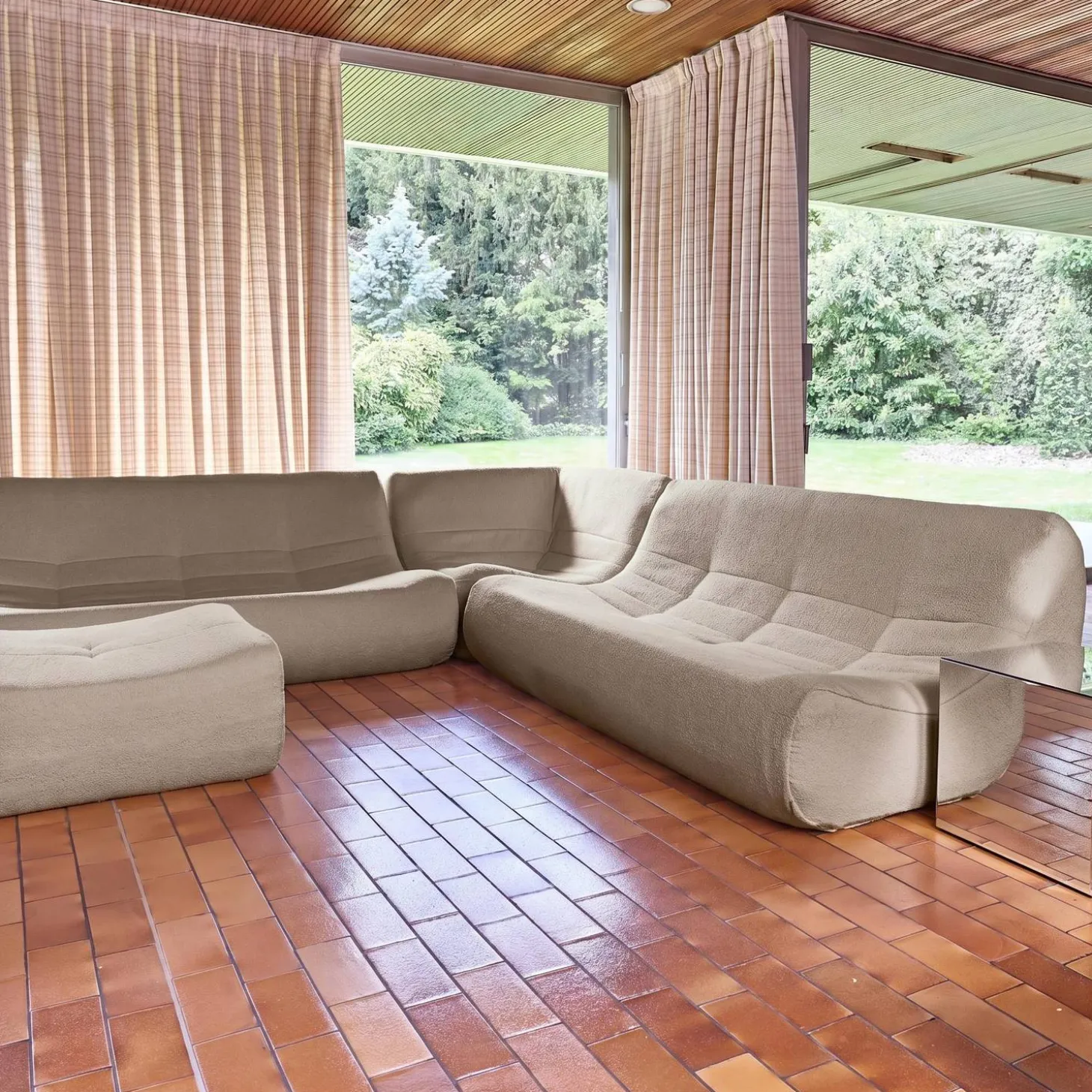 Sofá de canto modular com apoio para os pés em tecido bouclé, 7 lugares