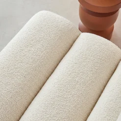Sofá modular com apoio para os pés em tecido bouclé, 3 lugares