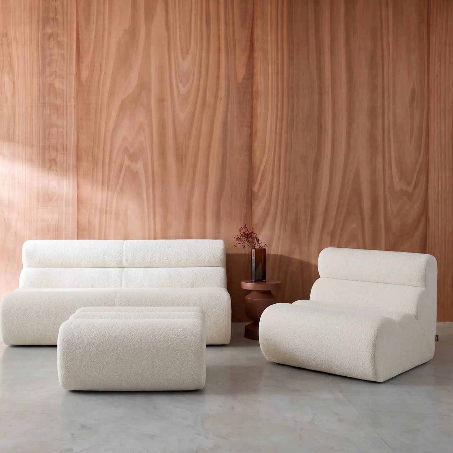 Sofá modular com apoio para os pés em tecido bouclé, 3 lugares