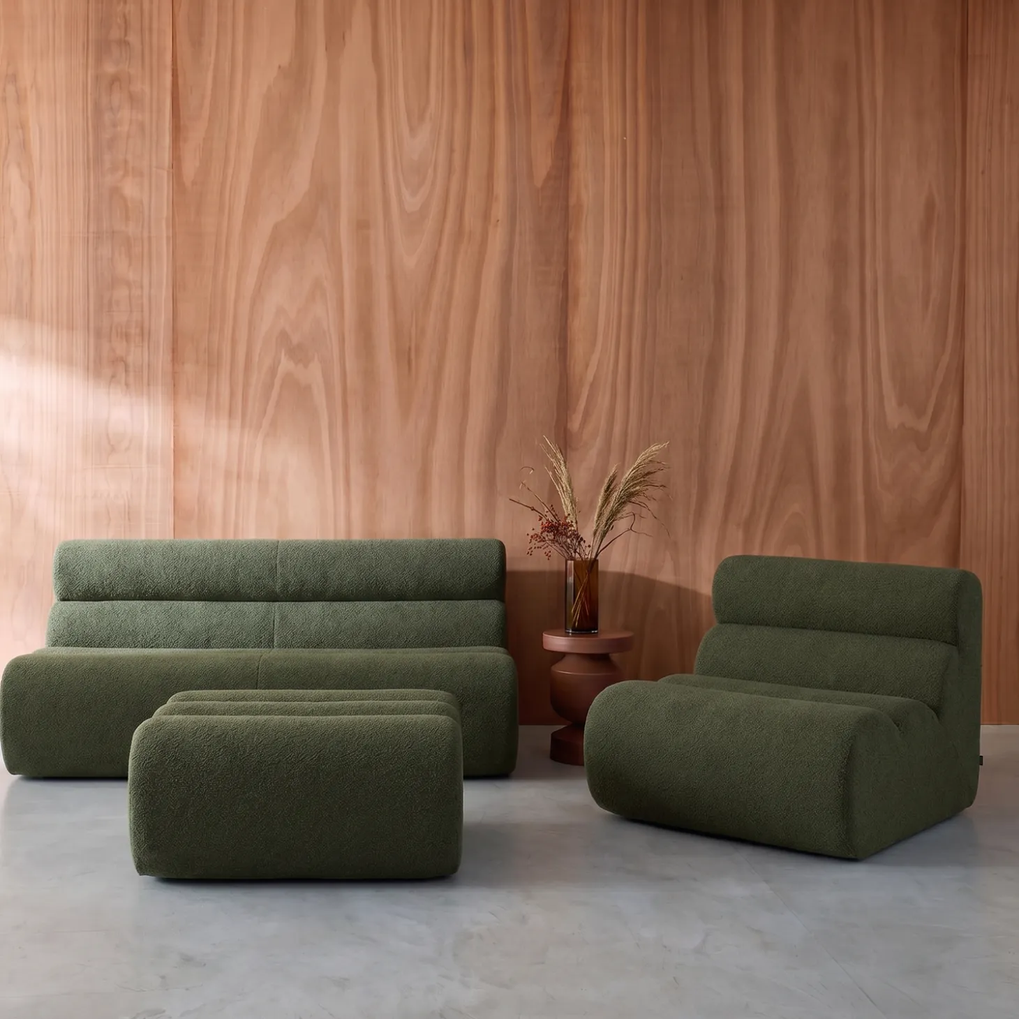 Sofá modular com apoio para os pés em tecido bouclé, 3 lugares