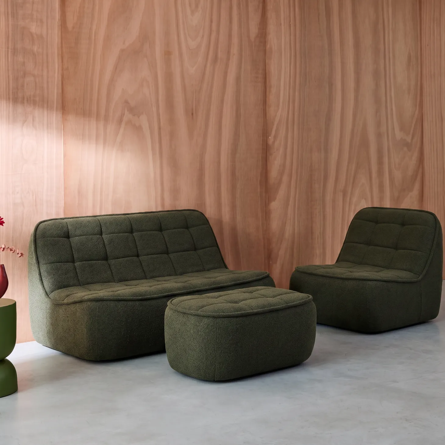 Sofá modular em tecido bouclé com apoio para os pés , 3 lugares