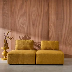 Sofá modular em tecido boucle de 2 lugares