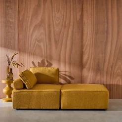 Sofá modular em tecido boucle de 2 lugares