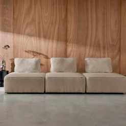Sofá modular em tecido boucle de 3 lugares