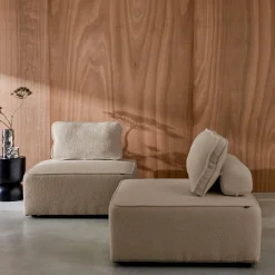 Sofá modular em tecido boucle de 2 lugares