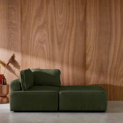 Sofá modular em tecido boucle de 2 lugares