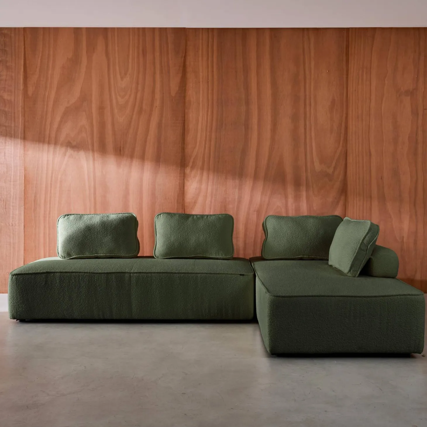 Sofá modular em tecido boucle de 4 lugares