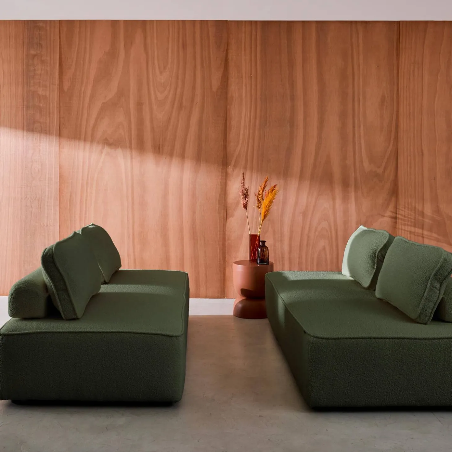 Sofá modular em tecido boucle de 4 lugares