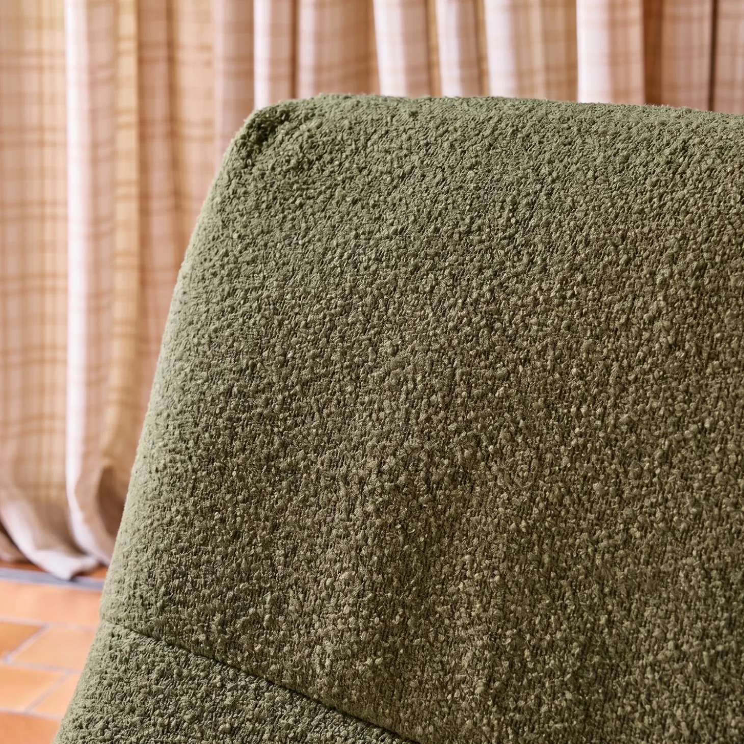 Sofá modular em tecido bouclé, 2 lugares