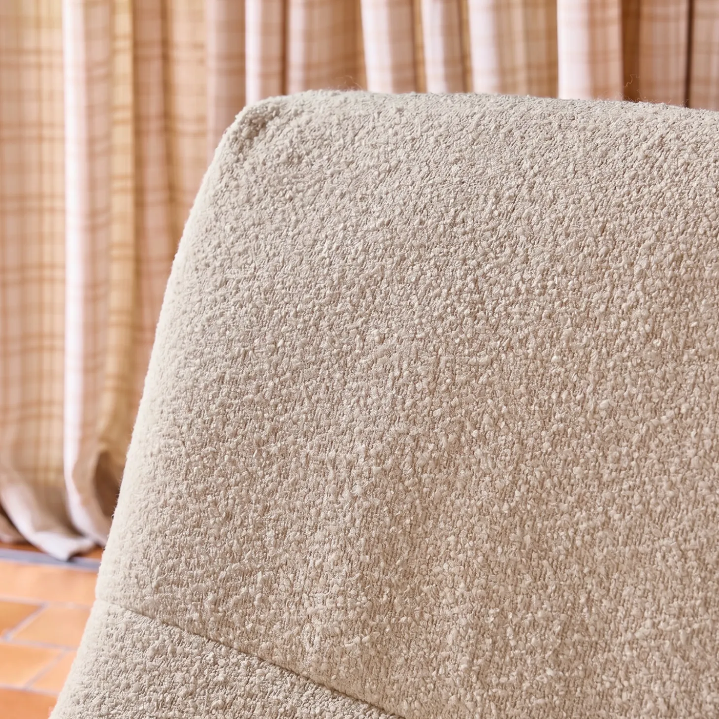 Sofá modular em tecido bouclé, 2 lugares