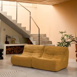 Sofá modular em tecido veludo canelado, 2 lugares