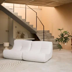 Sofá modular em tecido veludo canelado, 2 lugares