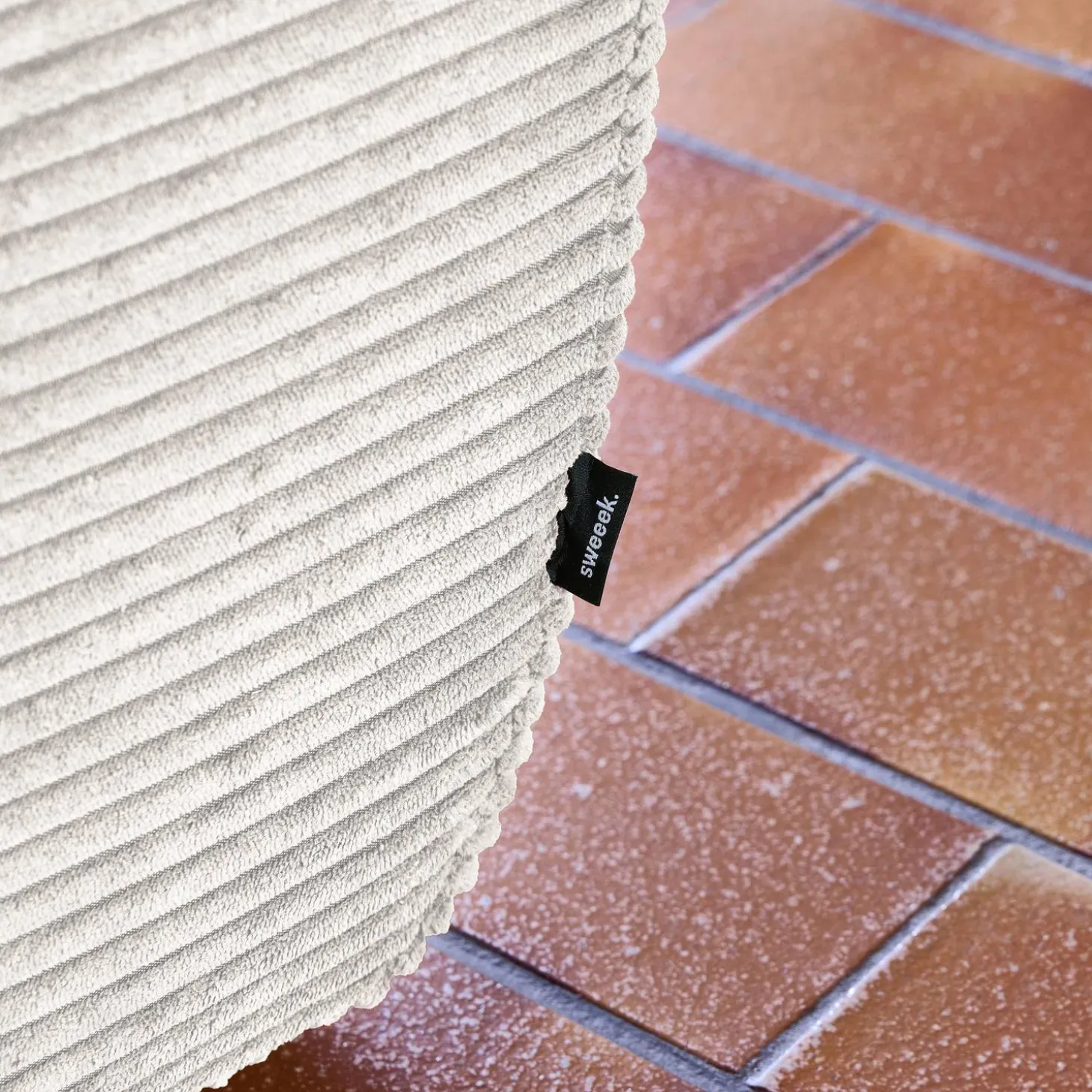 Sofá modular em veludo canelado, 3 lugares