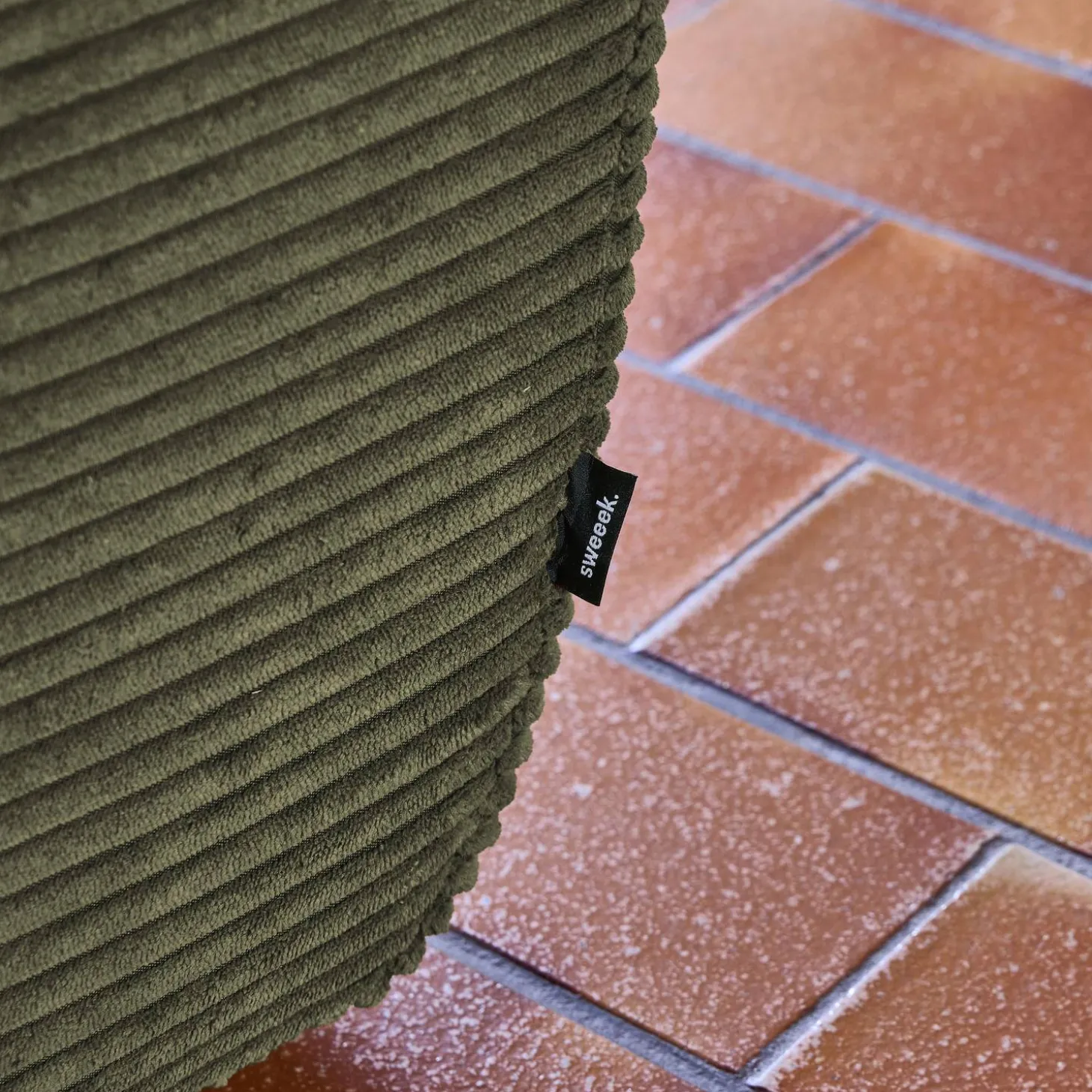 Sofá modular em veludo canelado, 3 lugares